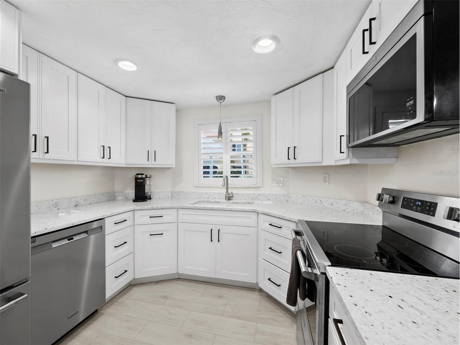 726 Jungle Queen Way Longboat Key FL 34228 A4684733 image12