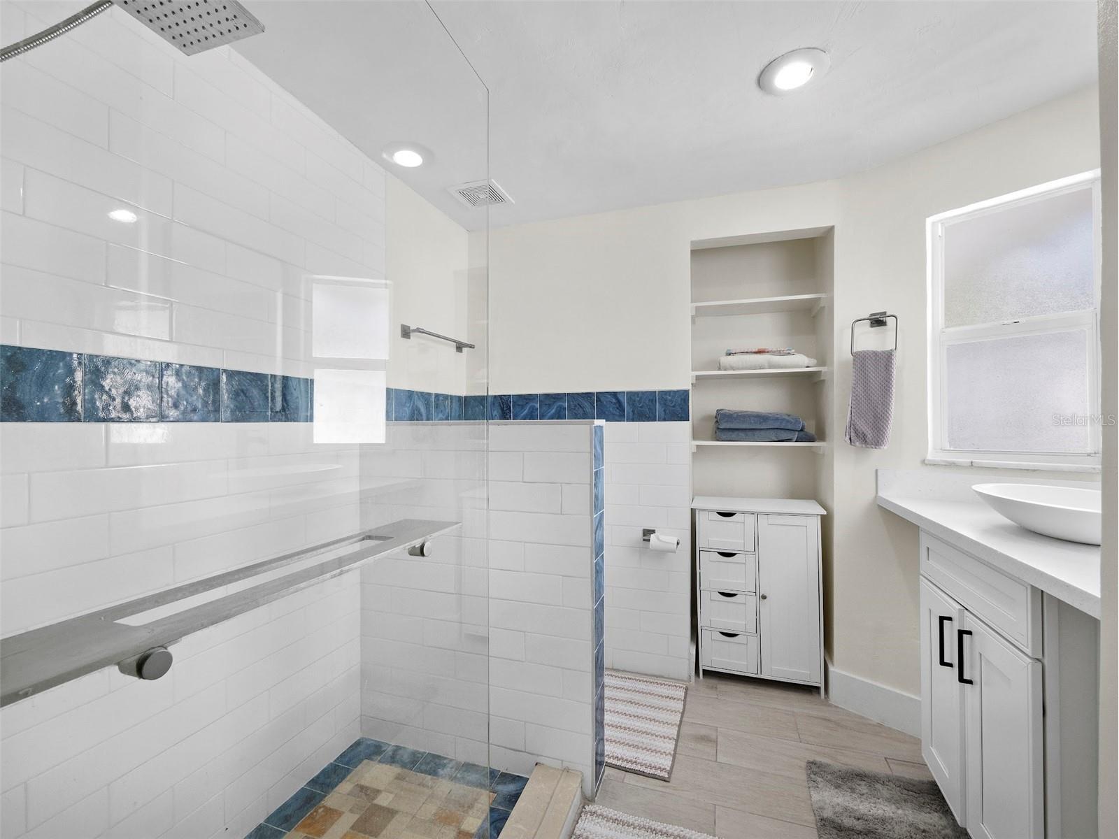 726 Jungle Queen Way Longboat Key FL 34228 A4684733 image24