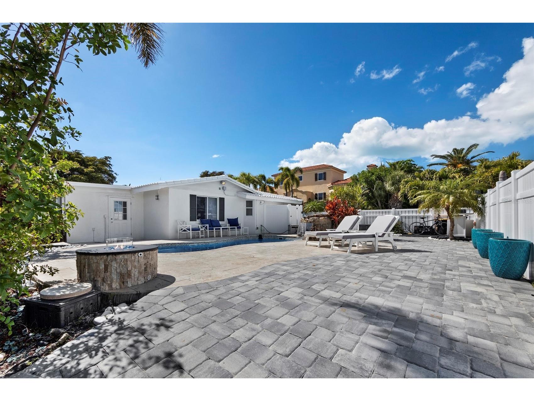 726 Jungle Queen Way Longboat Key FL 34228 A4684733 image32