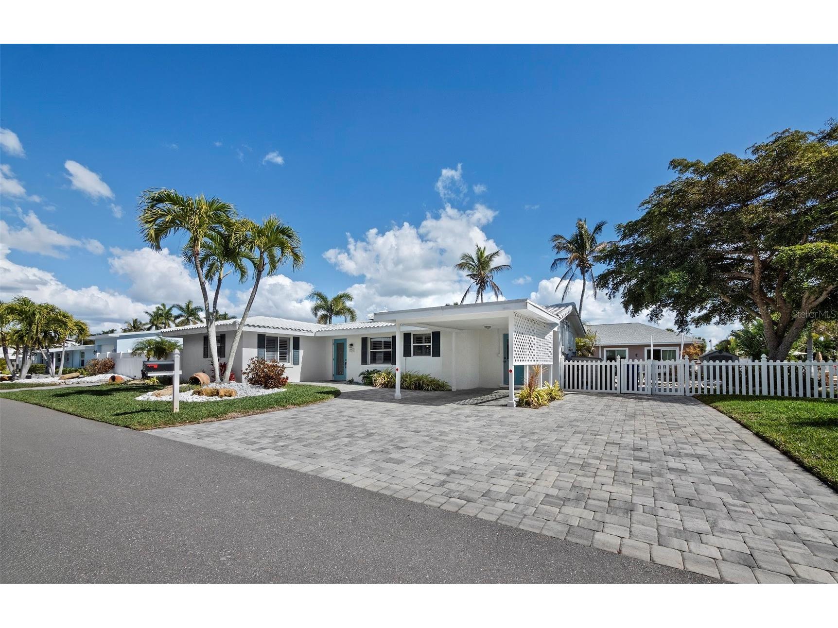 726 Jungle Queen Way Longboat Key FL 34228 A4684733 image39