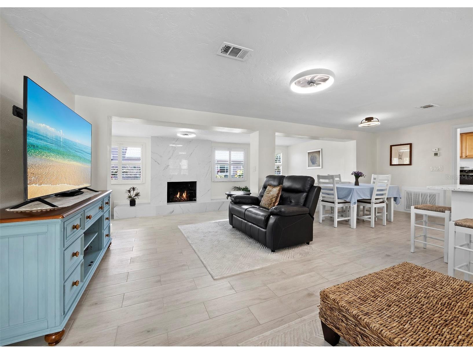 726 Jungle Queen Way Longboat Key FL 34228 A4684733 image4