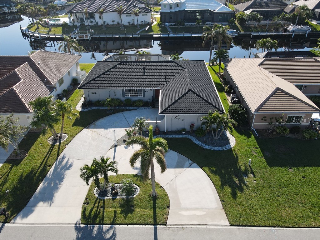 726 Macedonia Drive Punta Gorda FL 33950 C7501588 image1