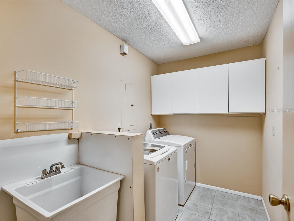 7261 Golf Pointe Way Way Sarasota FL 34243 A4658751 image13