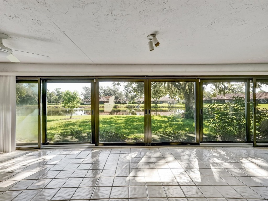 7261 Golf Pointe Way Way Sarasota FL 34243 A4658751 image16