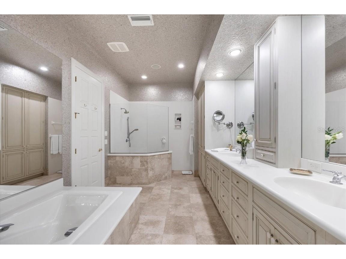 7261 Villa D Este Drive Sarasota FL 34238 A4645986 image15