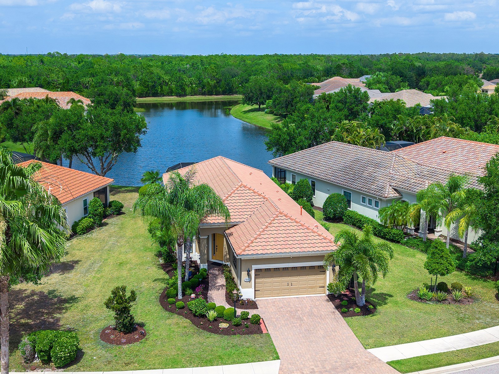7263 Belleisle Glen Lakewood Ranch FL 34202 A4690053 image1