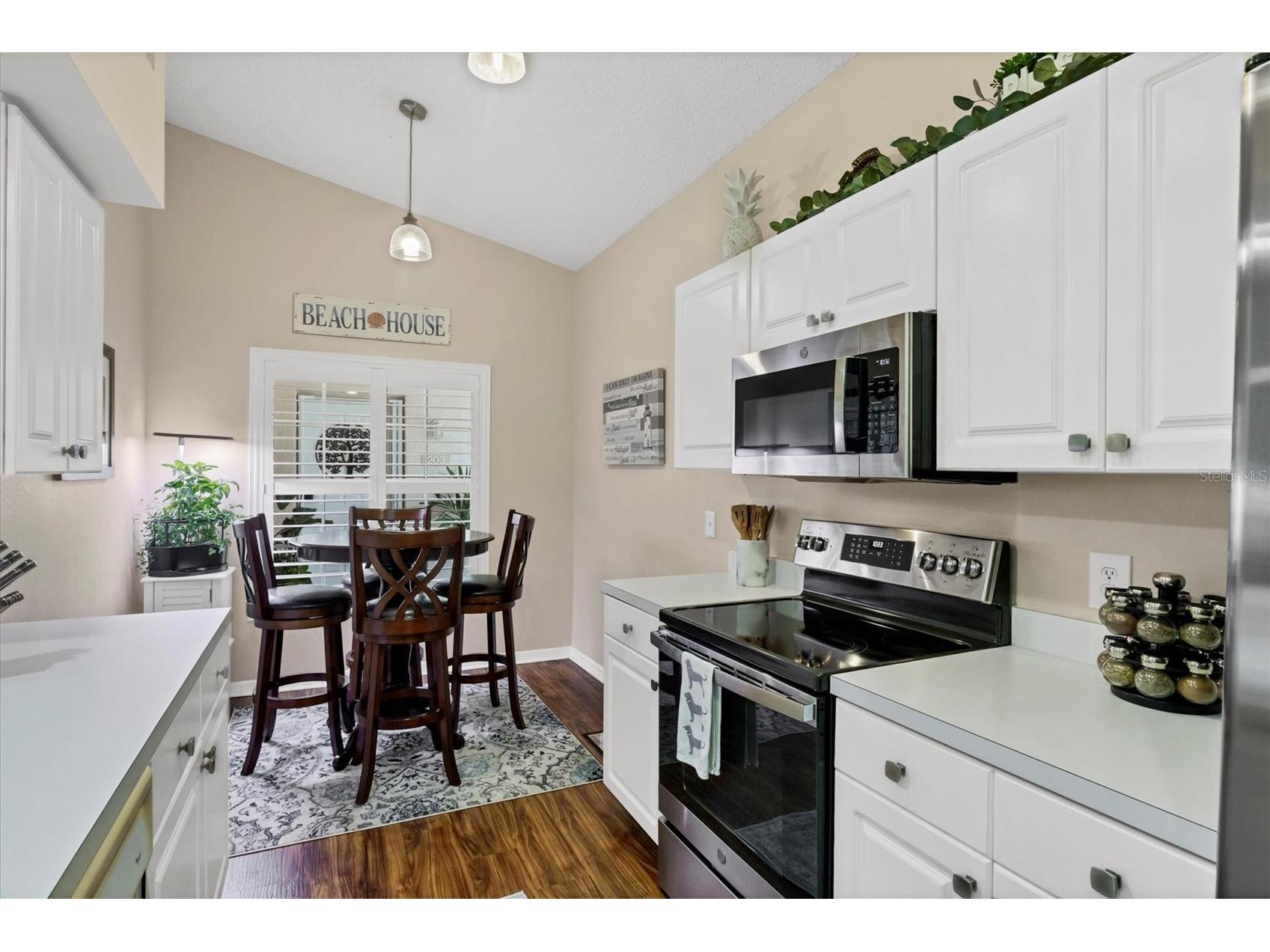 7266 Eleanor Circle #202 Sarasota FL 34243 N6141781 image10