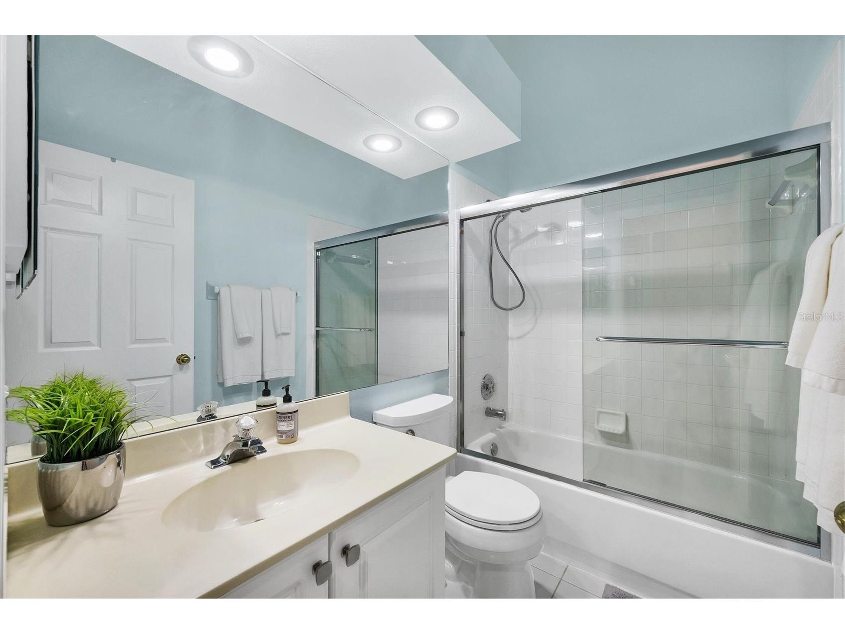7266 Eleanor Circle #202 Sarasota FL 34243 N6141781 image21