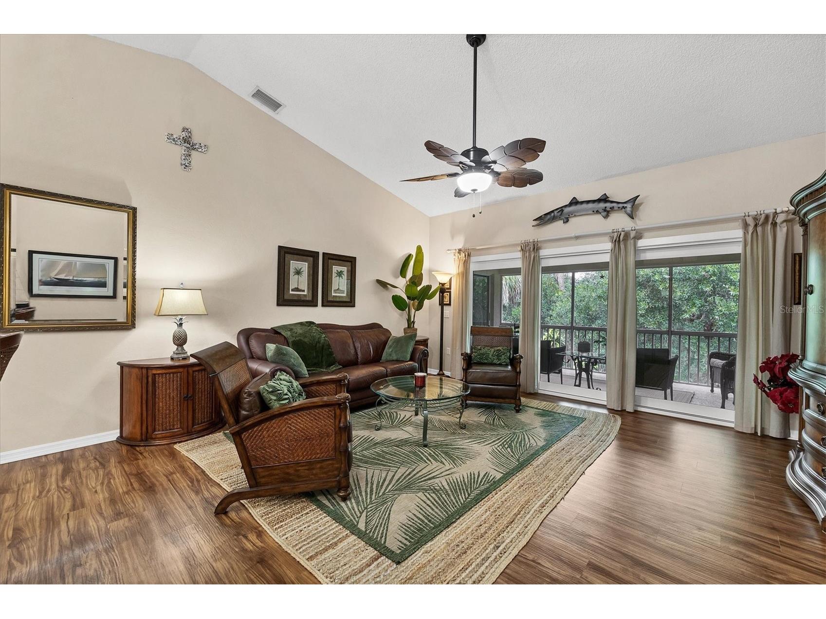 7266 Eleanor Circle #202 Sarasota FL 34243 N6141781 image4