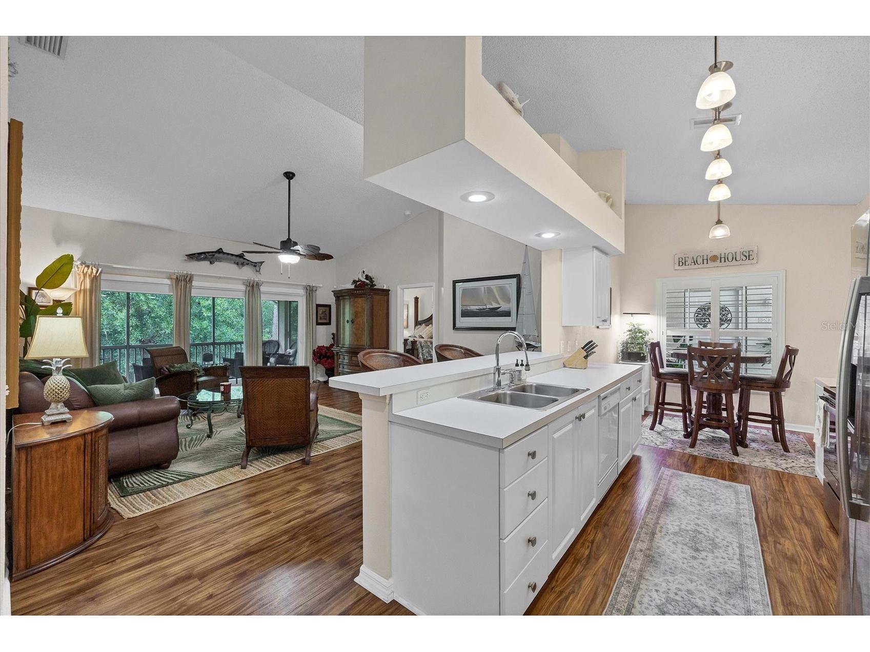 7266 Eleanor Circle #202 Sarasota FL 34243 N6141781 image8