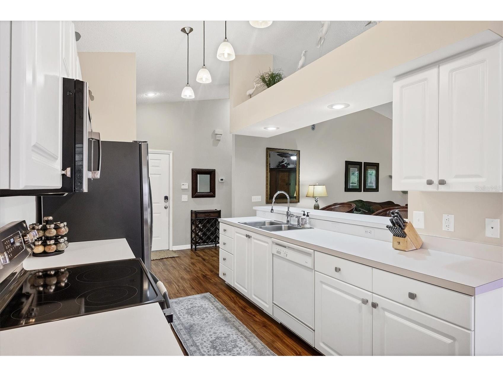 7266 Eleanor Circle #202 Sarasota FL 34243 N6141781 image9