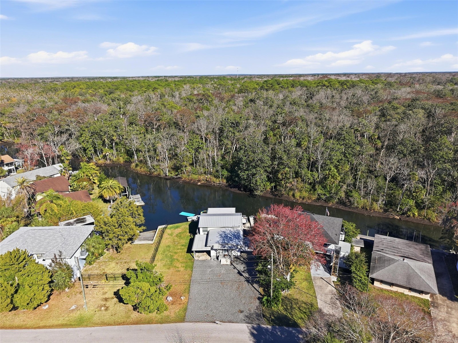 7266 Tropical Drive Weeki Wachee FL 34607 TB8469717 image1