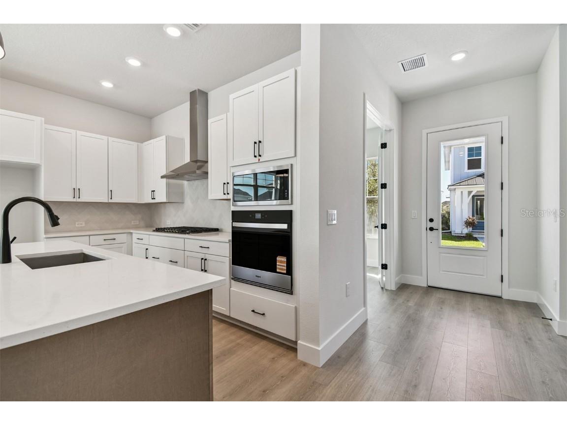 7267 Kodiak Lane Sarasota FL 34240 TB8437851 image4