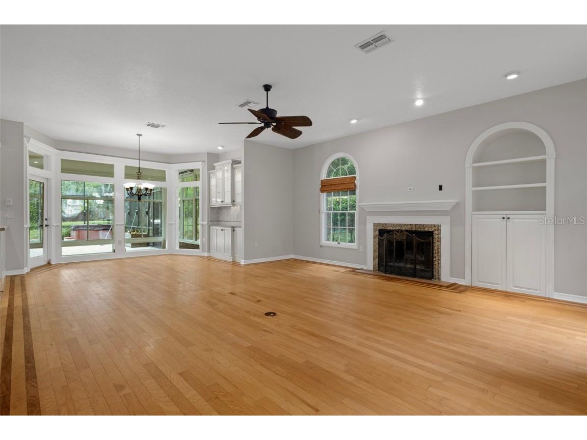 7268 Crystal Spring Run Weeki Wachee FL 34607 W7881287 image16