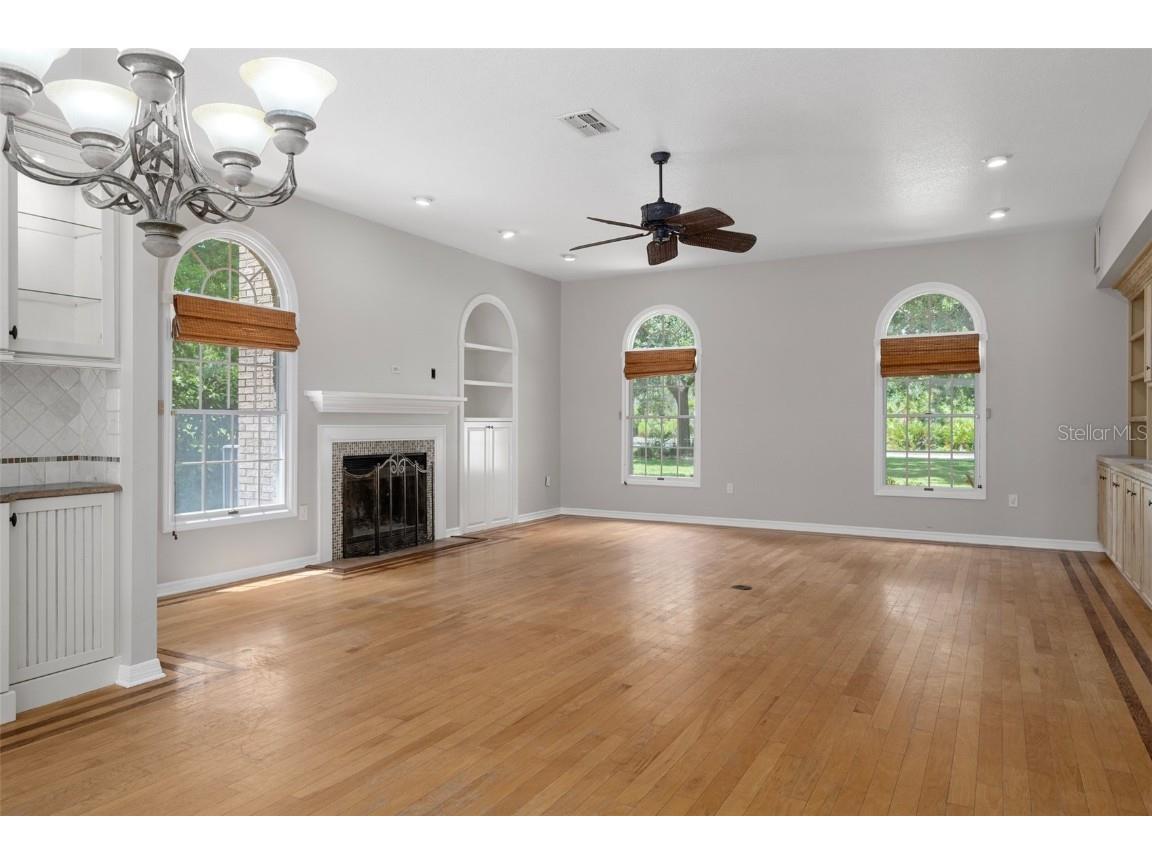 7268 Crystal Spring Run Weeki Wachee FL 34607 W7881287 image25