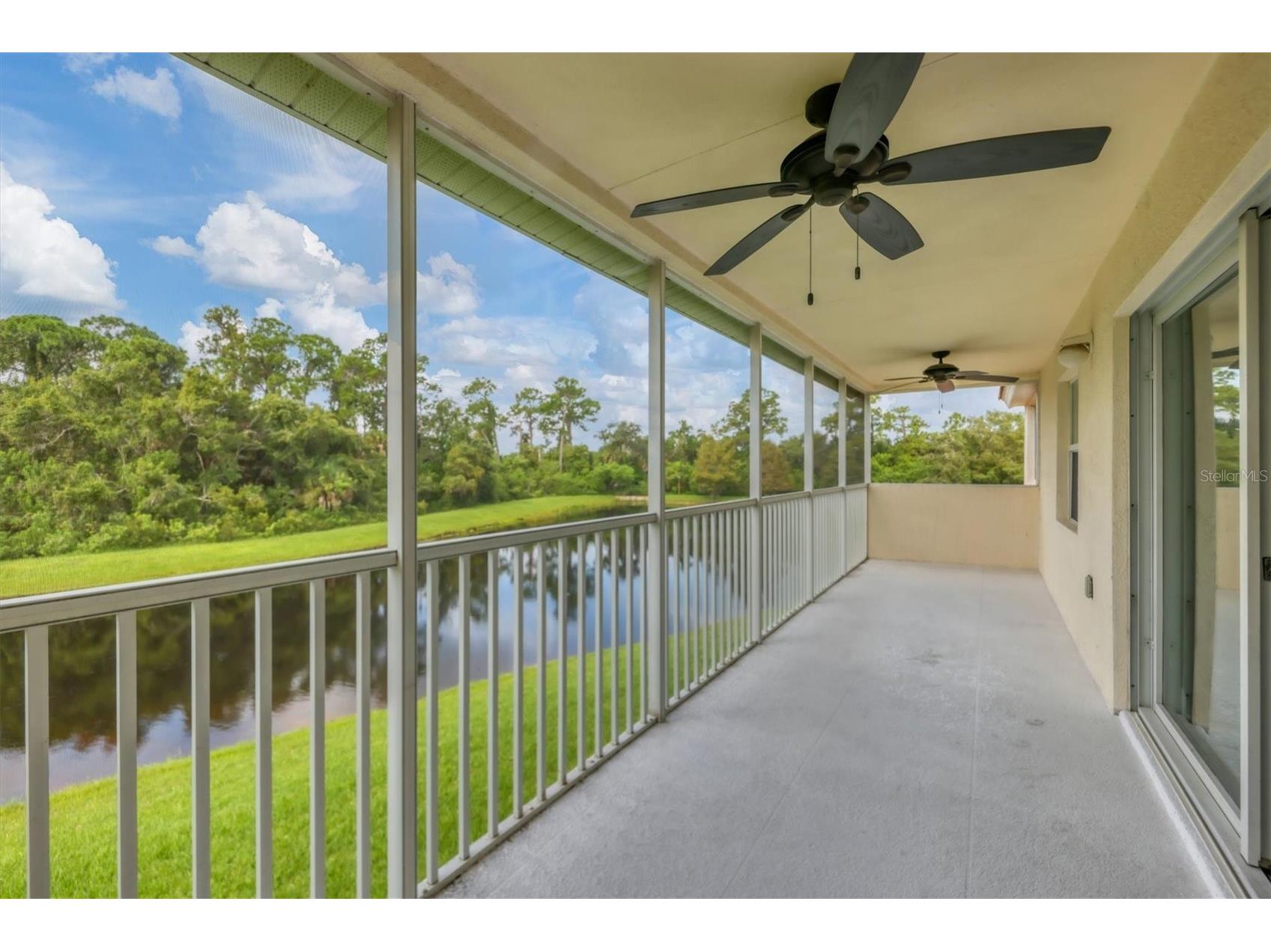 7269 Fountain Palm Circle Bradenton FL 34203 A4682552 image1