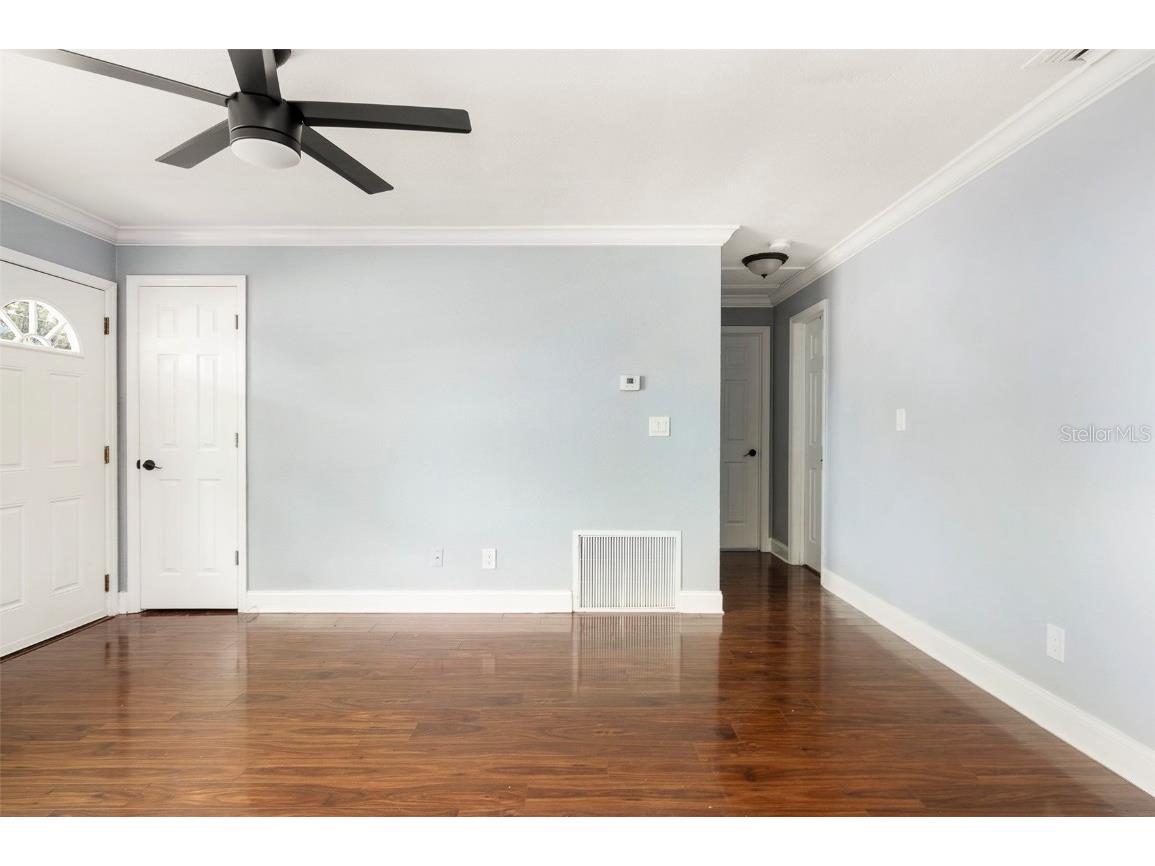 727 14th Street S Saint Petersburg FL 33705 TB8461523 image6