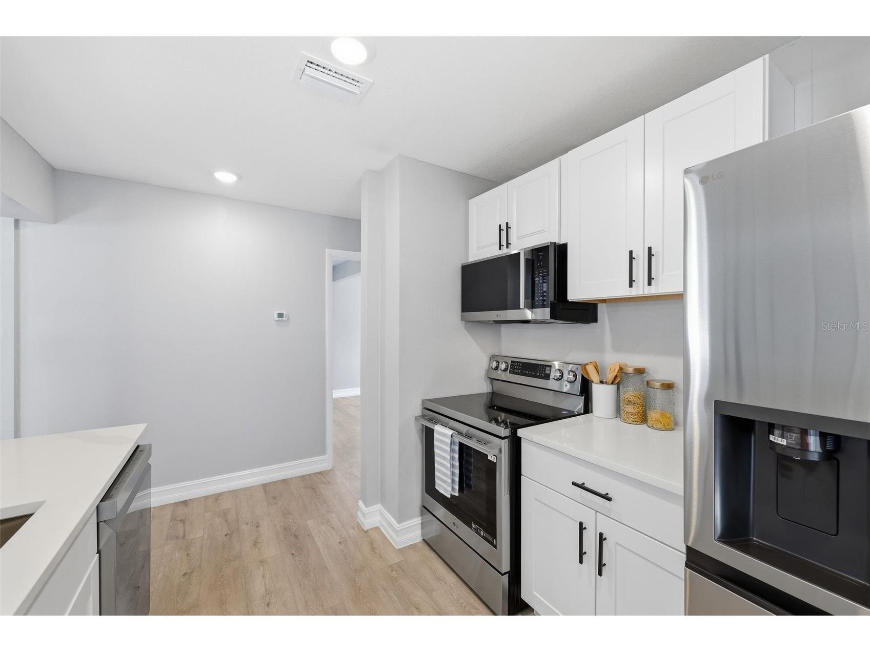 727 16th Ave Nw Largo FL 33770 TB8513068 image12