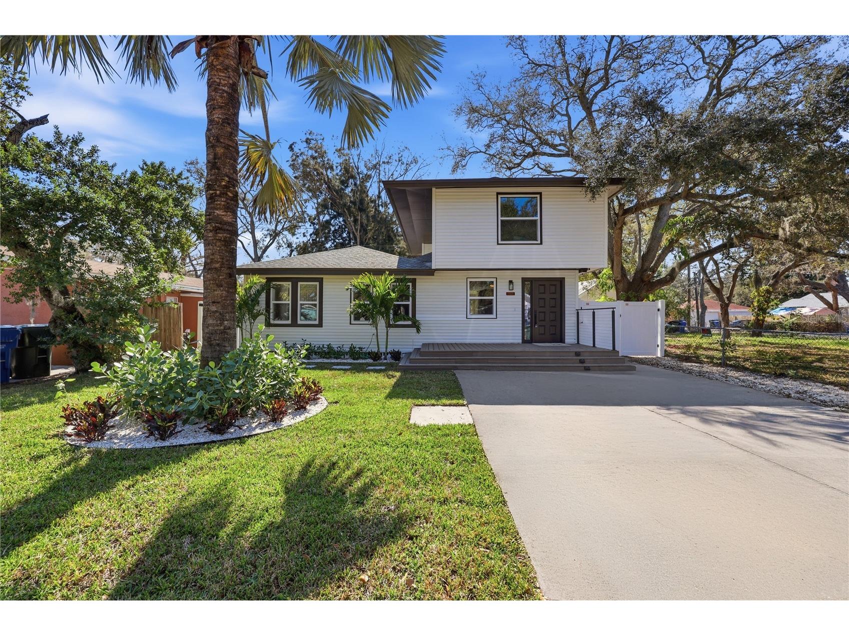 727 16th Avenue NW Largo FL 33770 TB8479901 image1