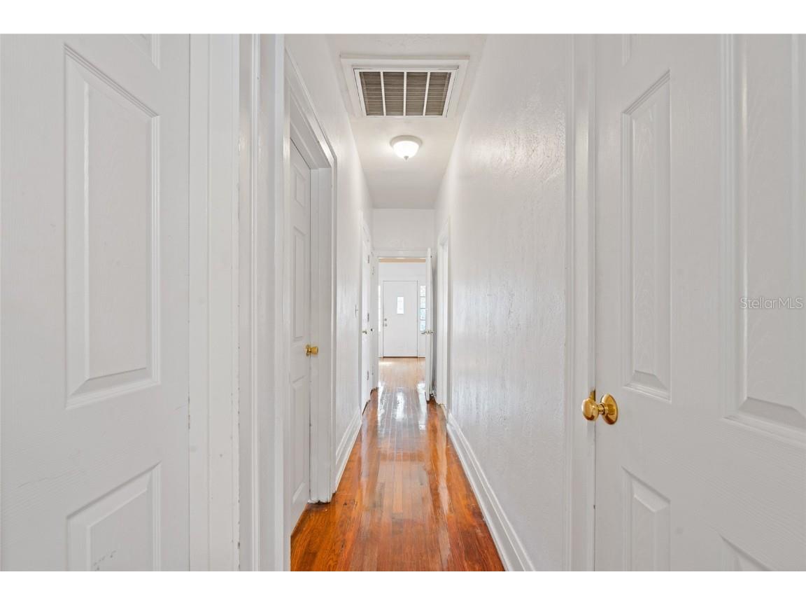 727 23rd Avenue N Saint Petersburg FL 33704 TB8448138 image10