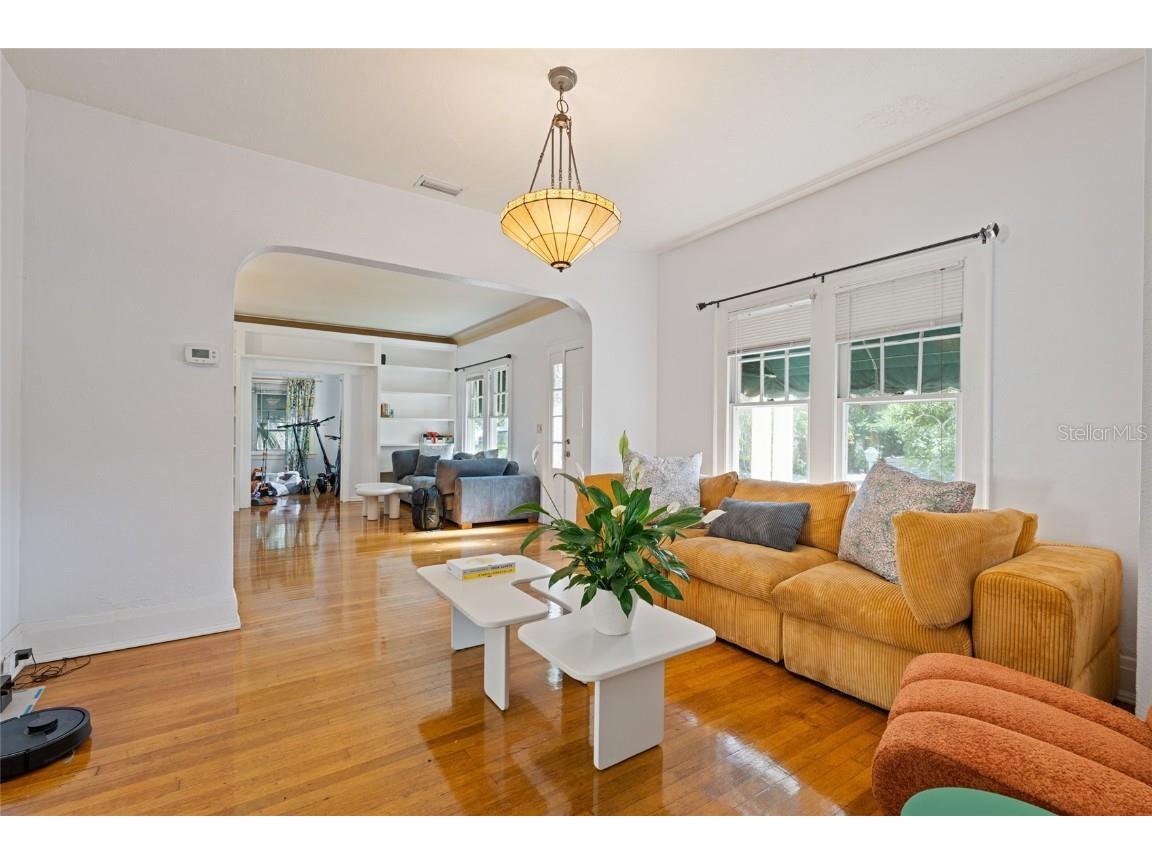 727 23rd Avenue N Saint Petersburg FL 33704 TB8448138 image4