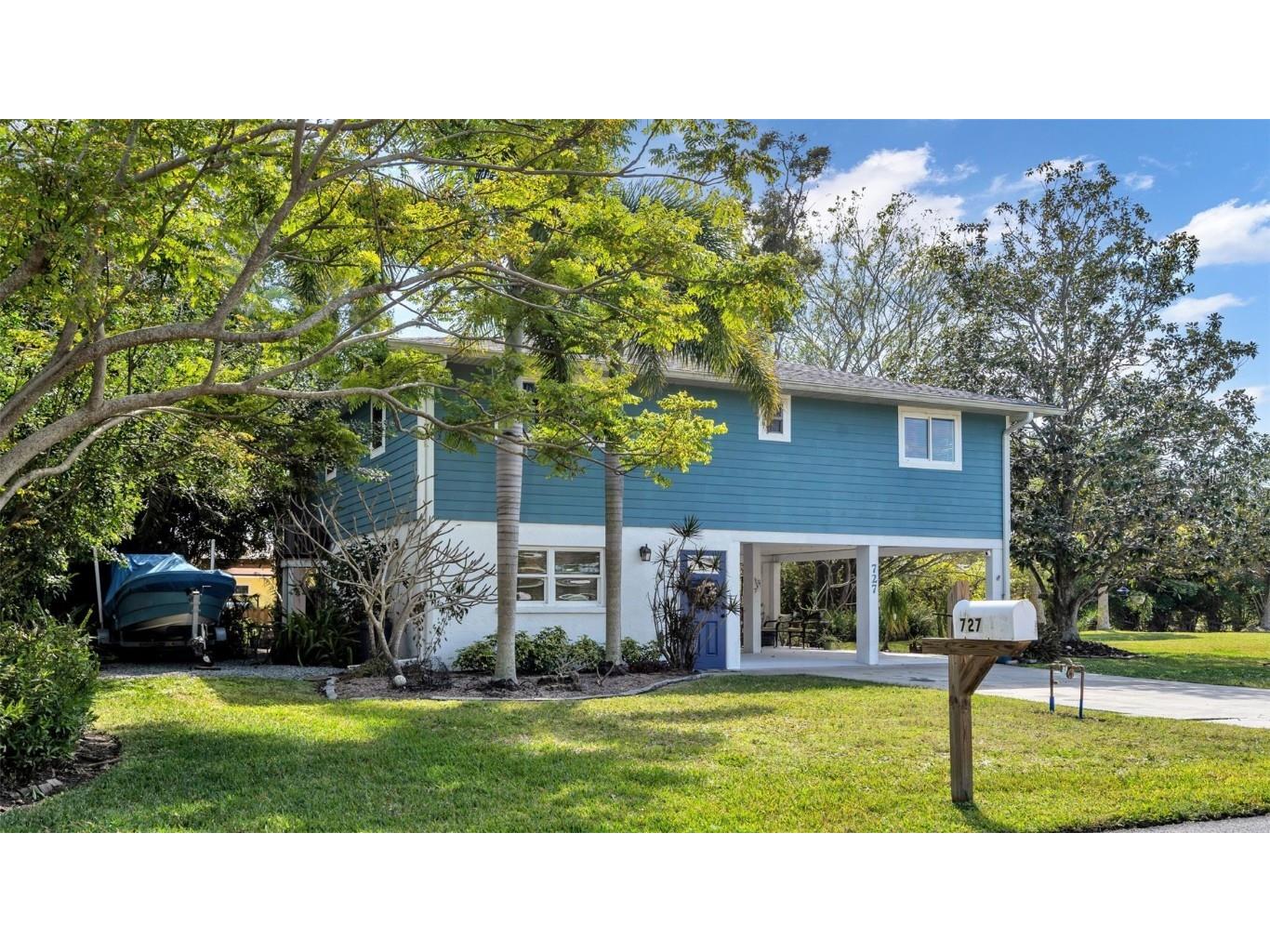 727 47th Street W Palmetto FL 34221 A4599653 image1