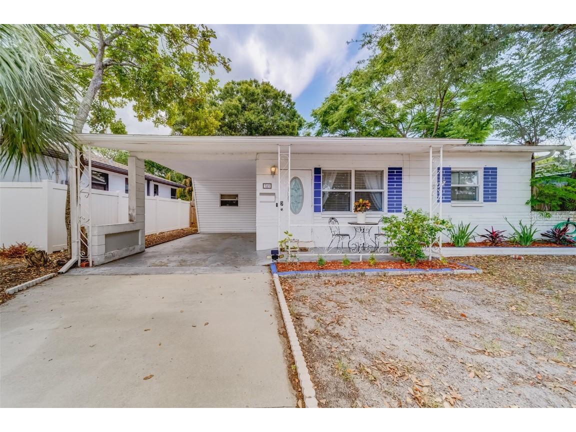 727 54th Avenue N Saint Petersburg FL 33703 U8200104 image1