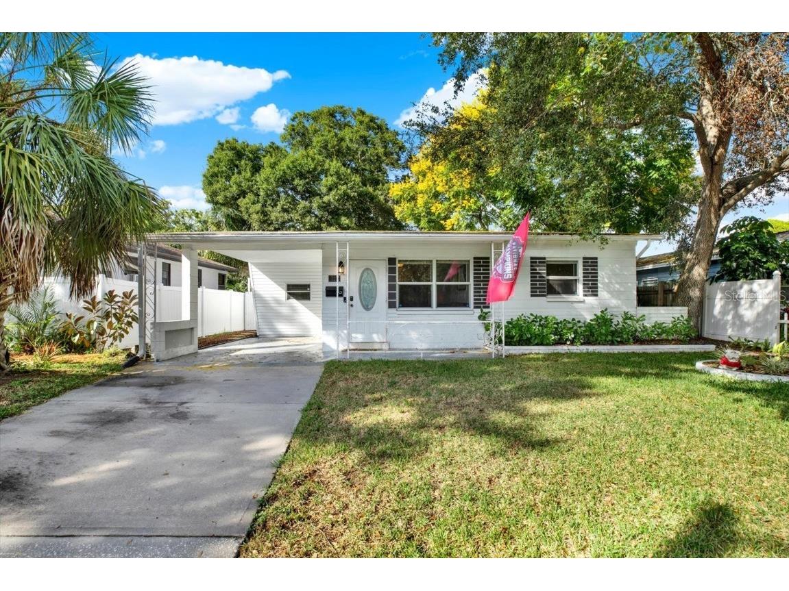 727 54th Avenue N Saint Petersburg FL 33703 TB8436182 image1