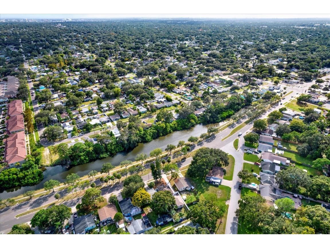 727 54th Avenue N Saint Petersburg FL 33703 TB8436182 image22