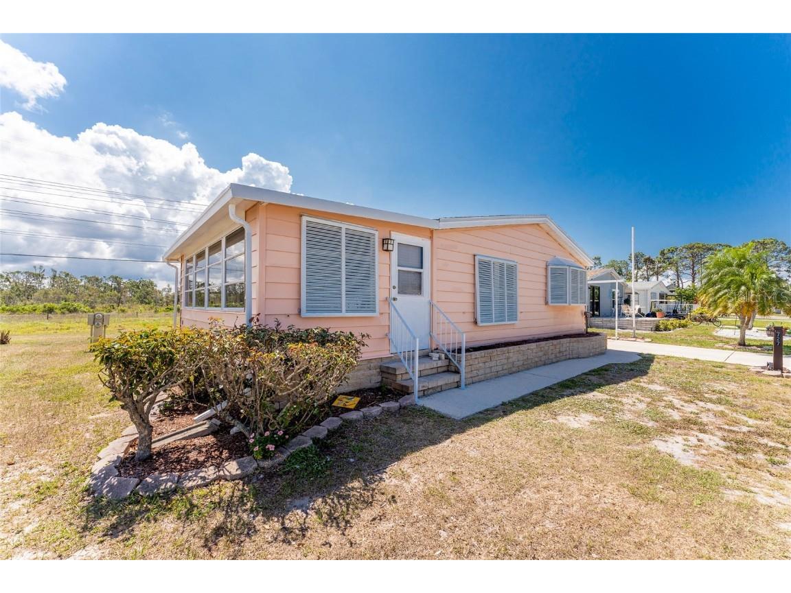 727 Butterfield Circle Englewood FL 34223 D6130738 image1