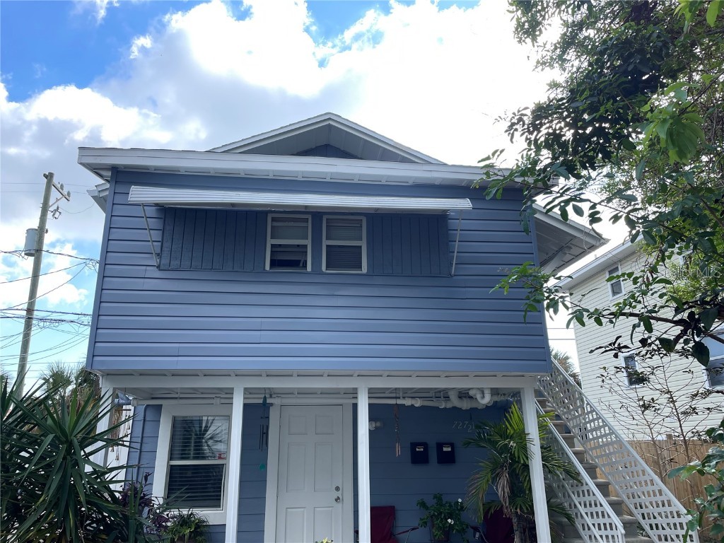 727 Dartmoor Street N #1/2 UPPER Saint Petersburg FL 33701 U8192509 image1