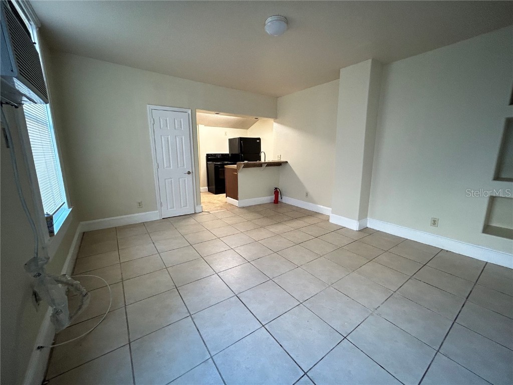 727 Dartmoor Street N #301 Saint Petersburg FL 33701 TB8454988 image4