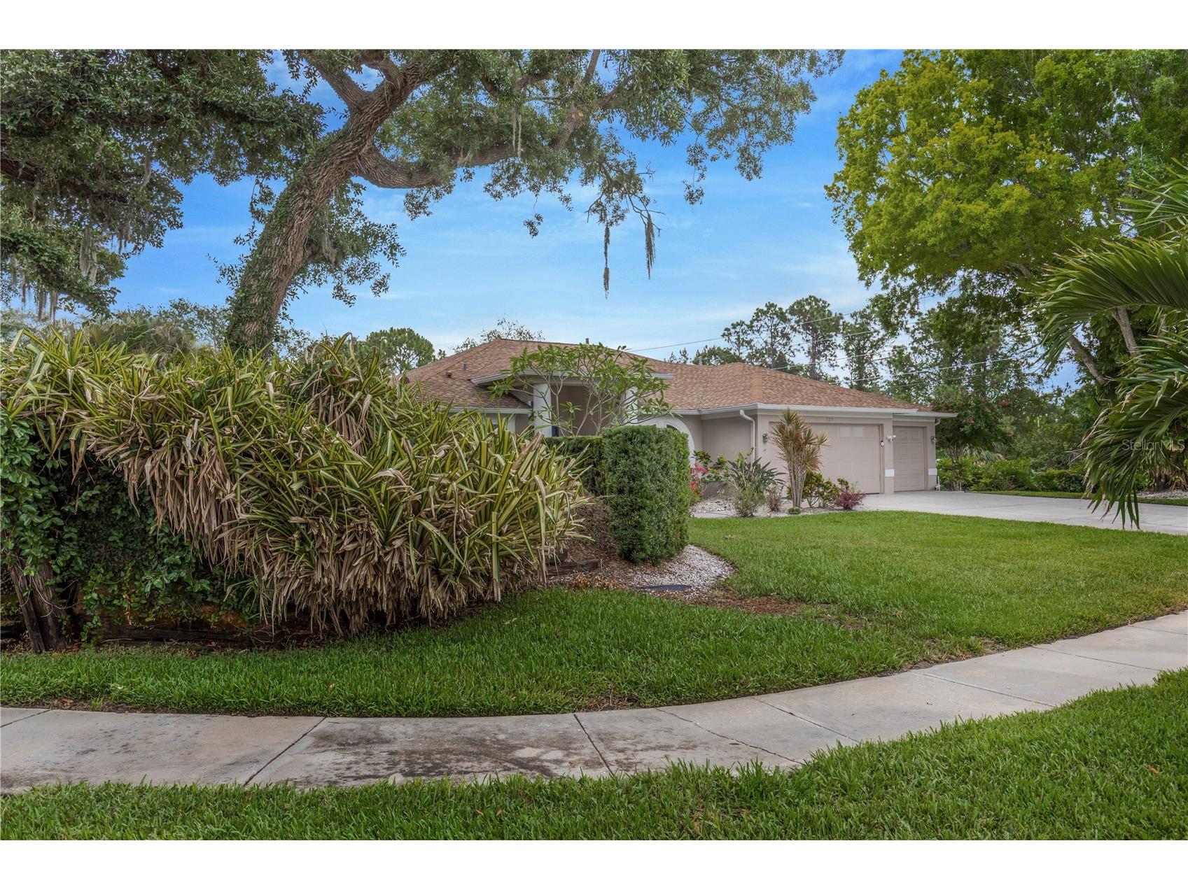 727 Hidden Lake Drive Tarpon Springs FL 34689 TB8509228 image3