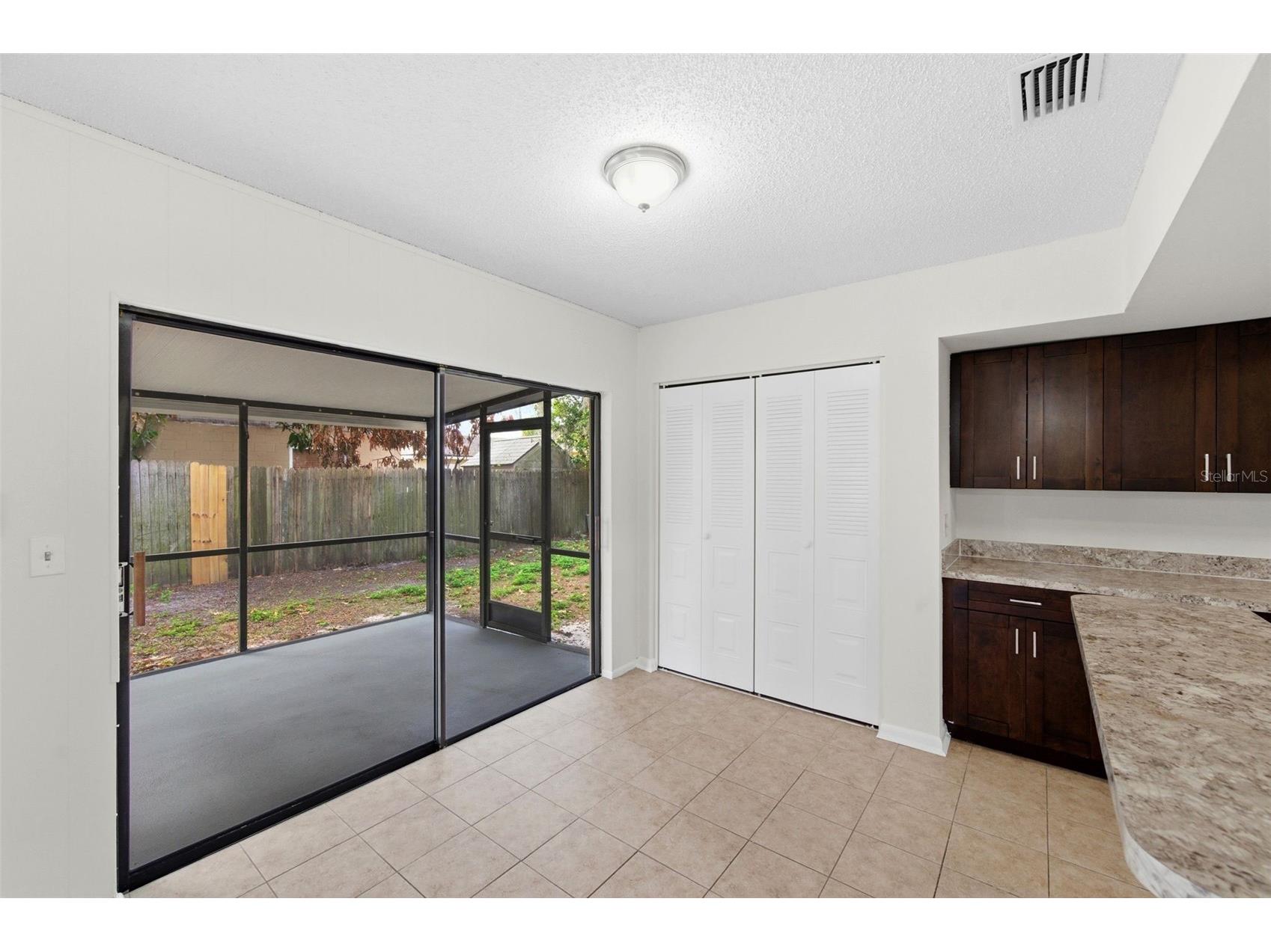 727 Isleton Drive Brandon FL 33511 TB8487982 image17