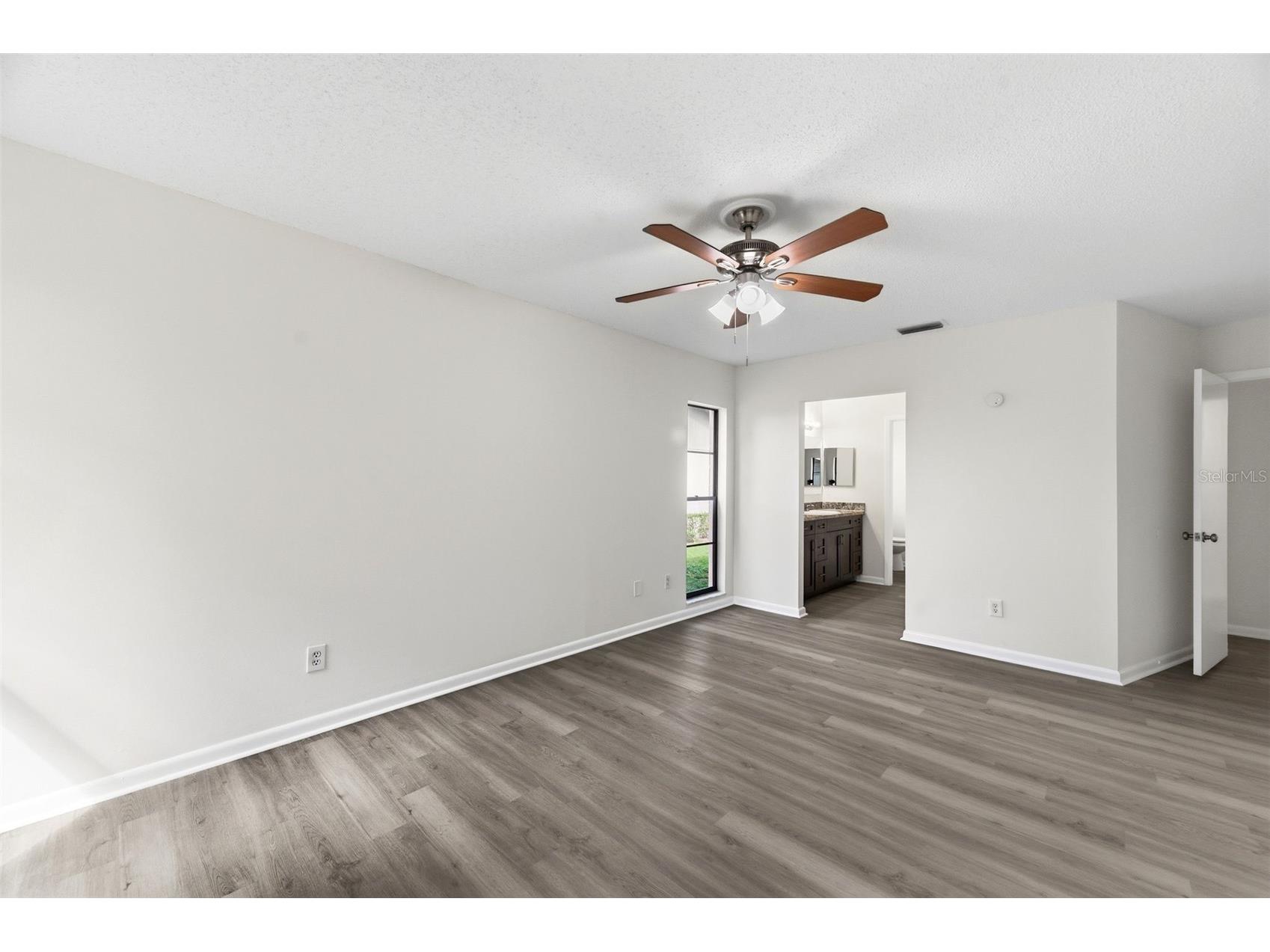 727 Isleton Drive Brandon FL 33511 TB8487982 image21