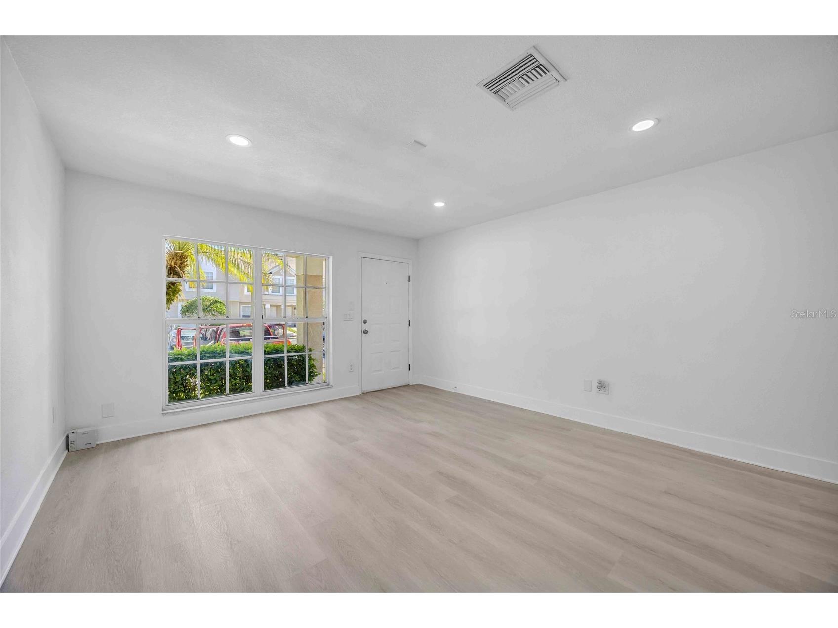 727 Kensington Lake Circle Brandon FL 33511 TB8499409 image8
