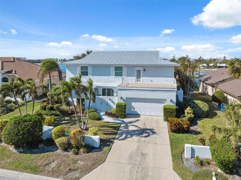 727 Key Royale Drive Holmes Beach FL 34217 TB8348338 image2