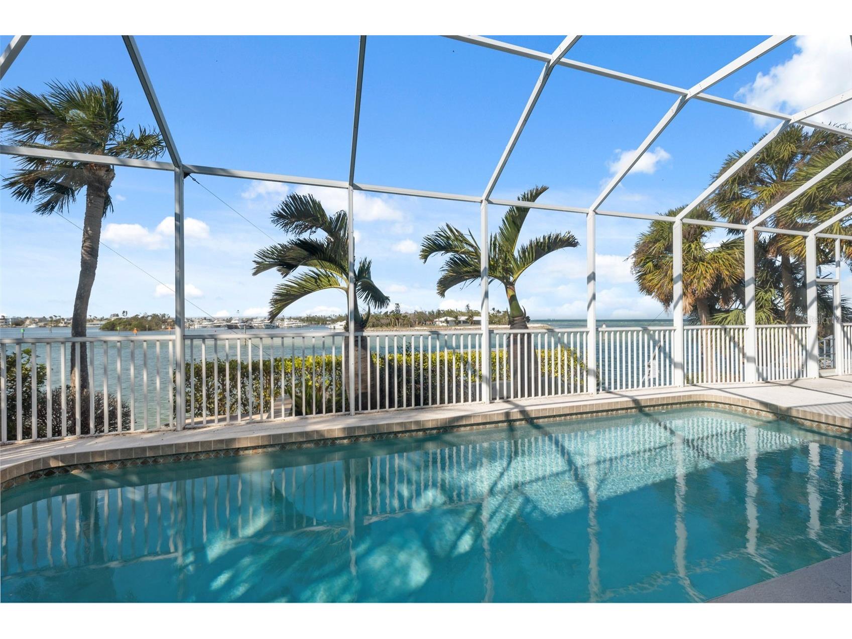 727 Key Royale Drive Holmes Beach FL 34217 TB8512426 image3