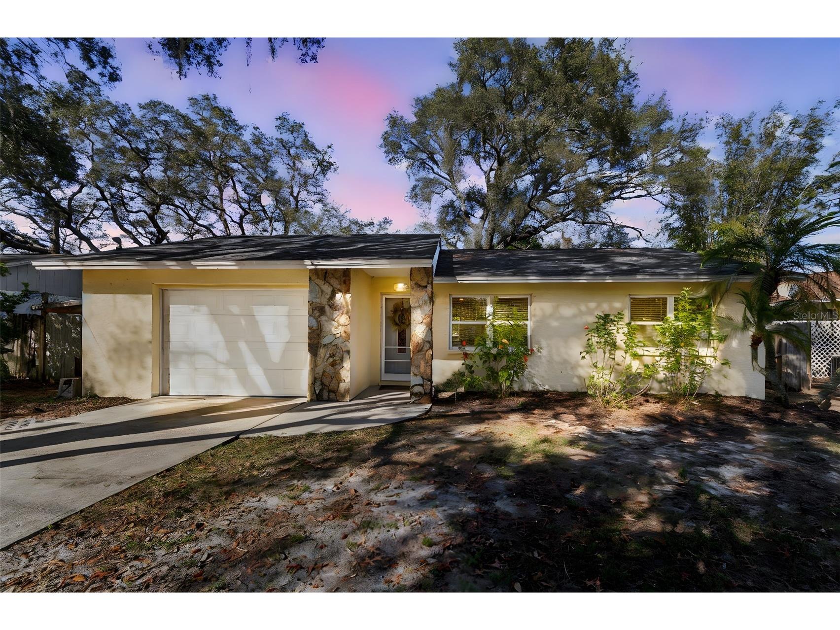 727 Locust Street Tarpon Springs FL 34689 TB8463552 image1