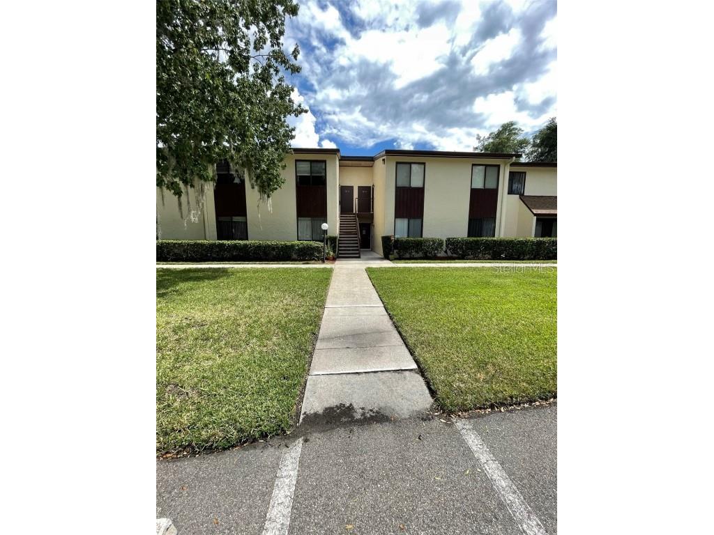 727 Midway Drive #A Ocala FL 34472 OM663379 image1