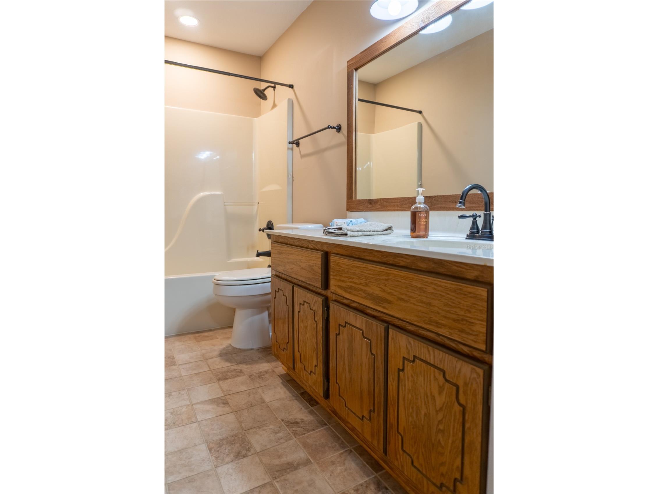 727 NE 130th Terrace Silver Springs FL 34488 OM718680 image49