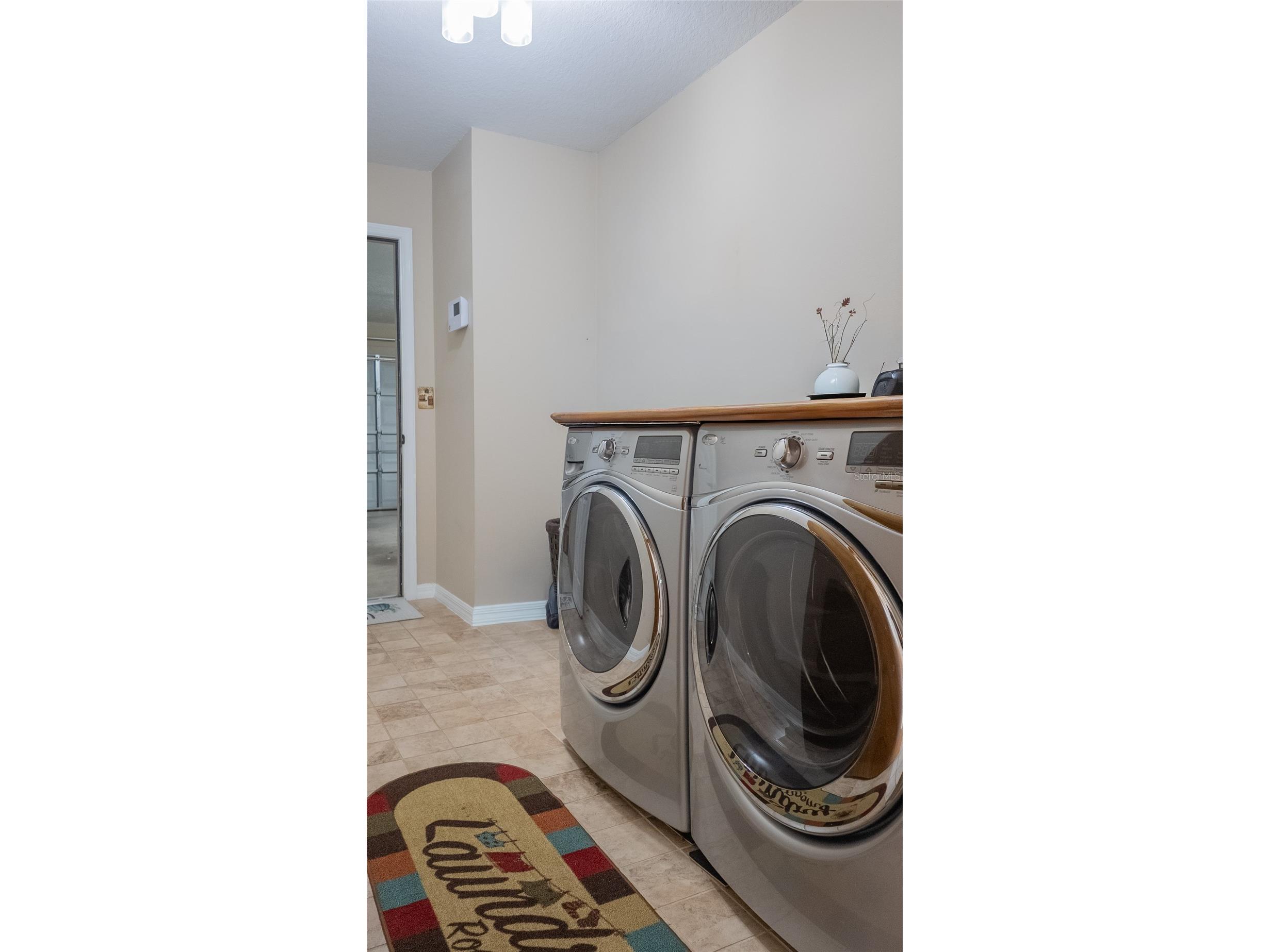 727 NE 130th Terrace Silver Springs FL 34488 OM718680 image54