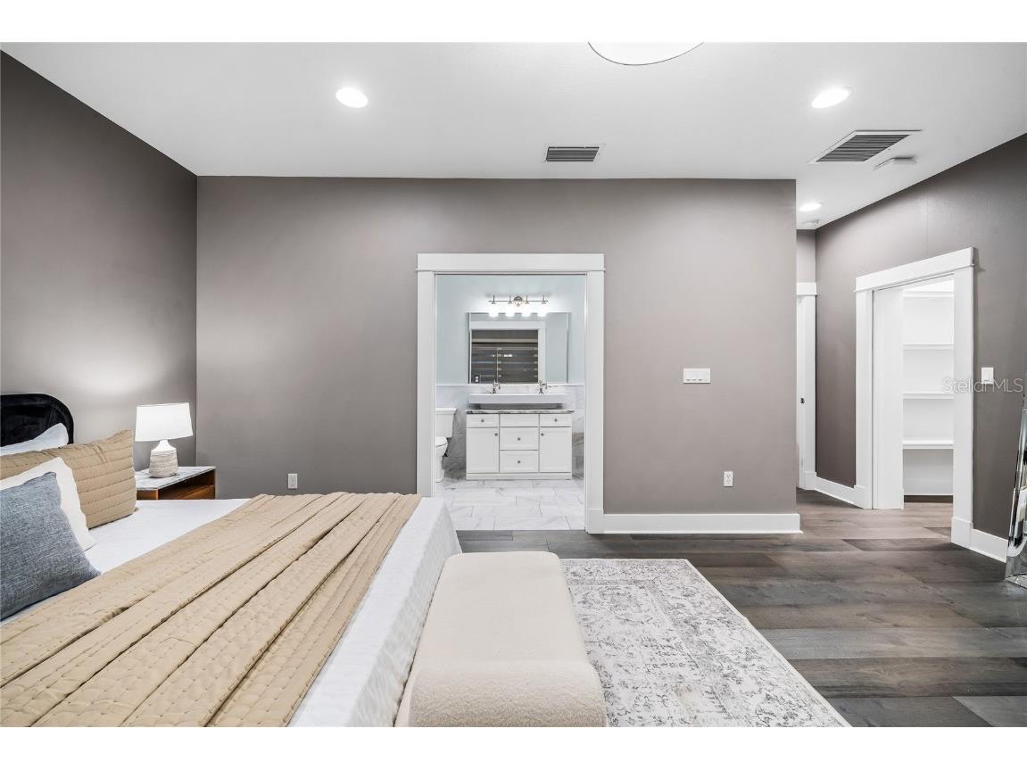 727 Park Lake Circle Orlando FL 32803 - Park O6337477 image20