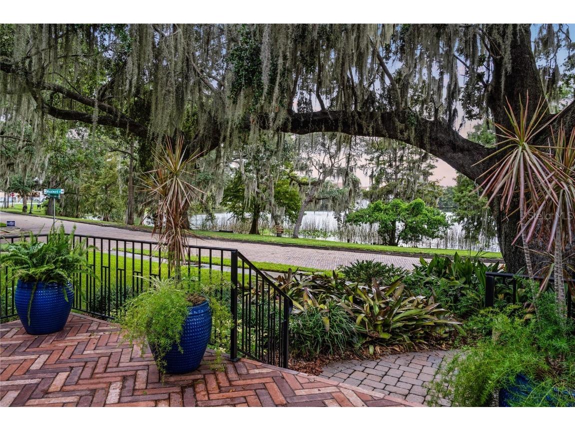 727 Park Lake Circle Orlando FL 32803 - Park O6337477 image41