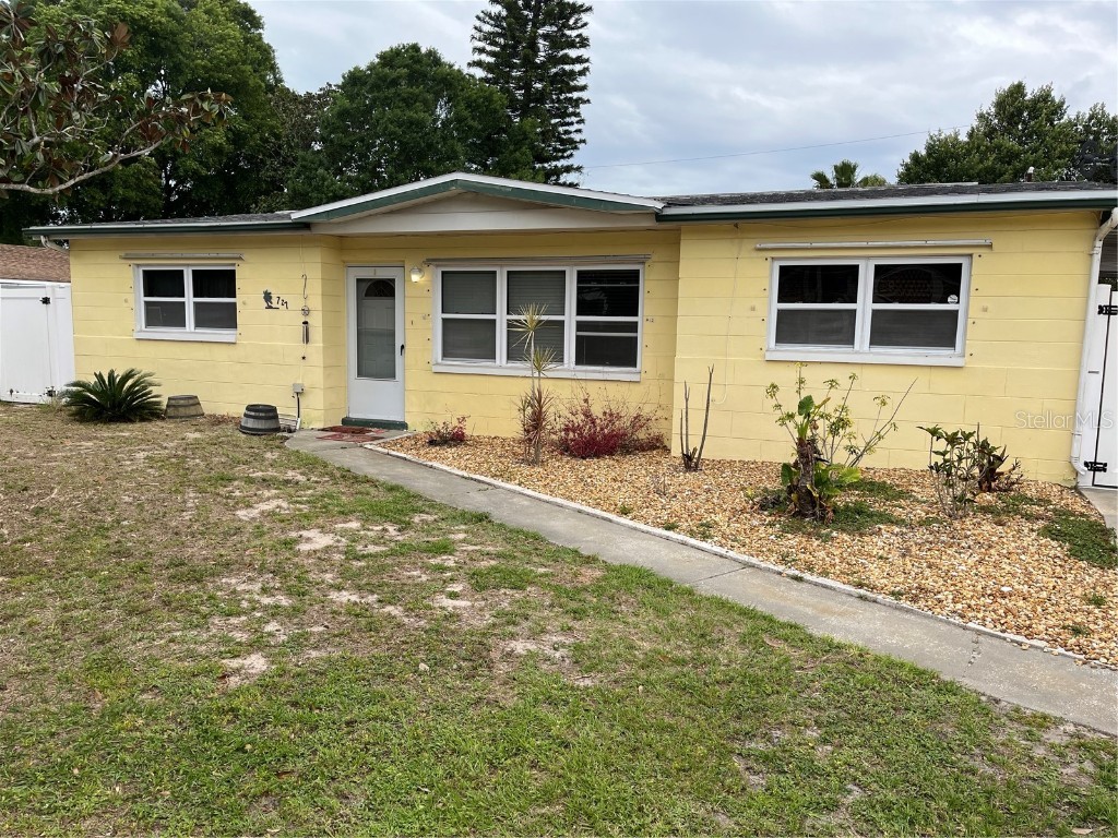 727 Sunset Drive Tarpon Springs FL 34689 U8157114 image1