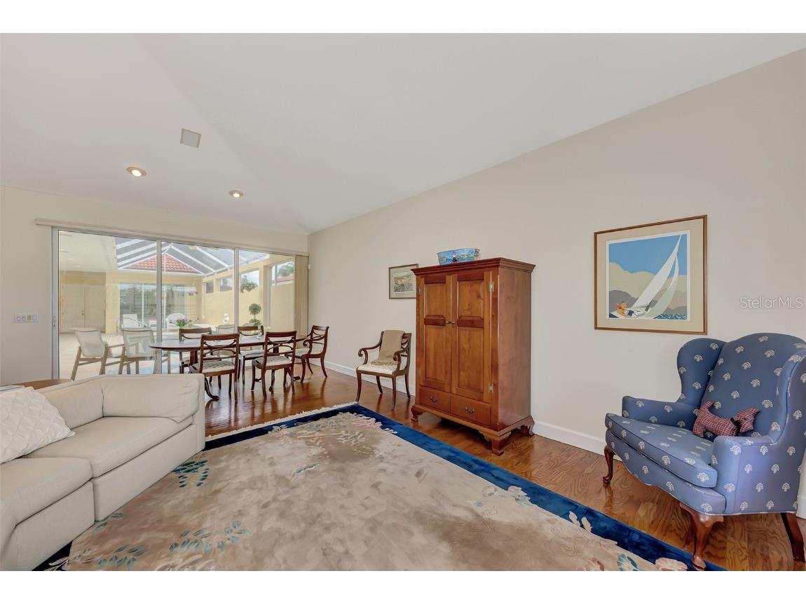 7270 Alicante Drive #3 Sarasota FL 34238 A4665768 image35