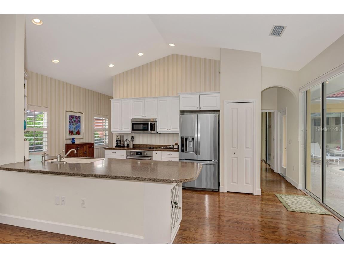 7270 Alicante Drive #3 Sarasota FL 34238 A4665768 image36