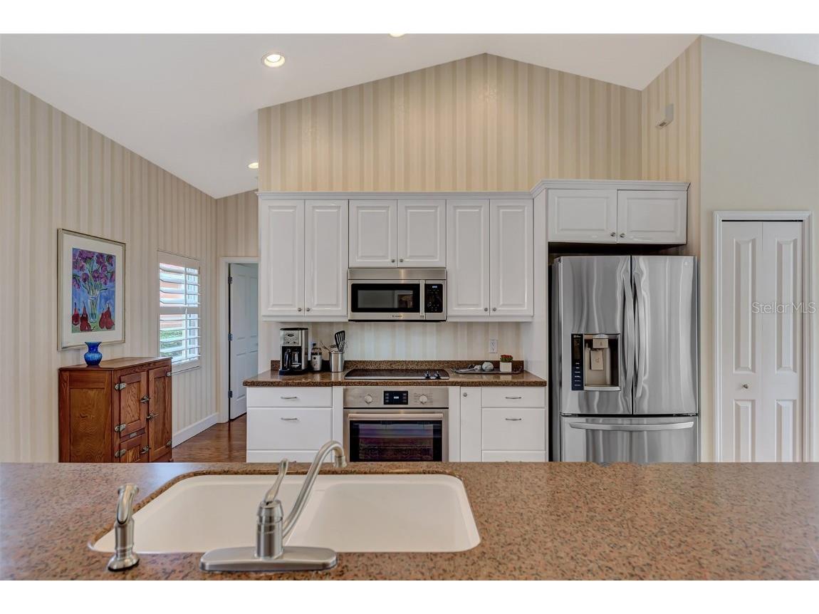 7270 Alicante Drive #3 Sarasota FL 34238 A4665768 image40