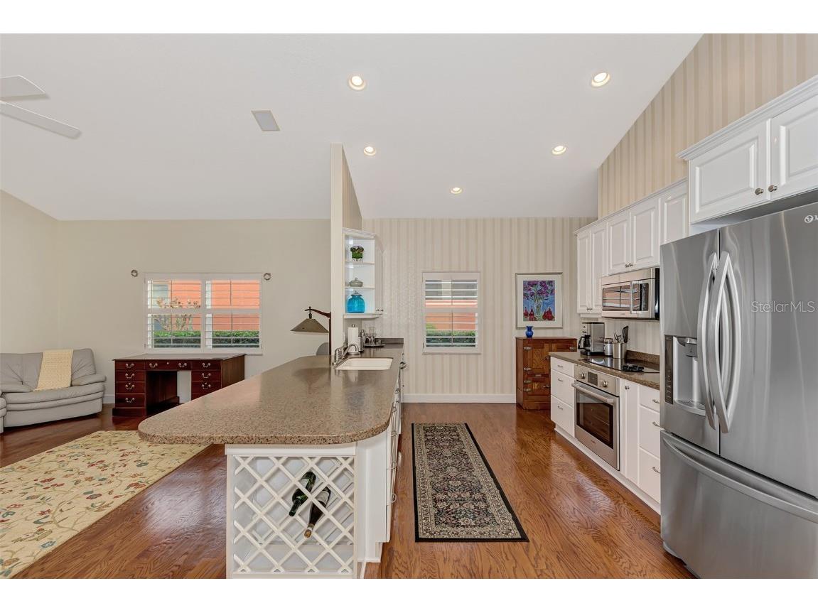 7270 Alicante Drive #3 Sarasota FL 34238 A4665768 image41