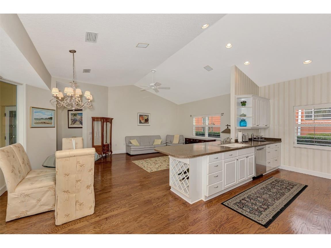 7270 Alicante Drive #3 Sarasota FL 34238 A4665768 image42